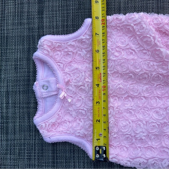 🍭Vitamins Baby Soft Pink one piece floral aplique - Picture 9 of 11